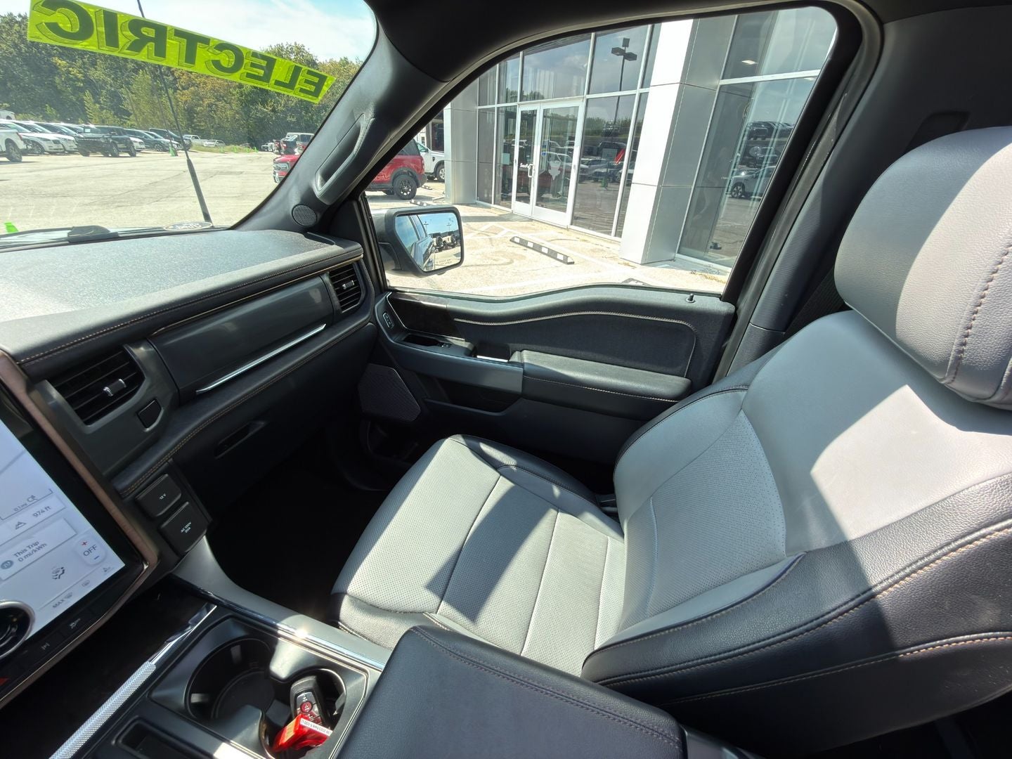 2023 Ford F-150 Lightning LARIAT