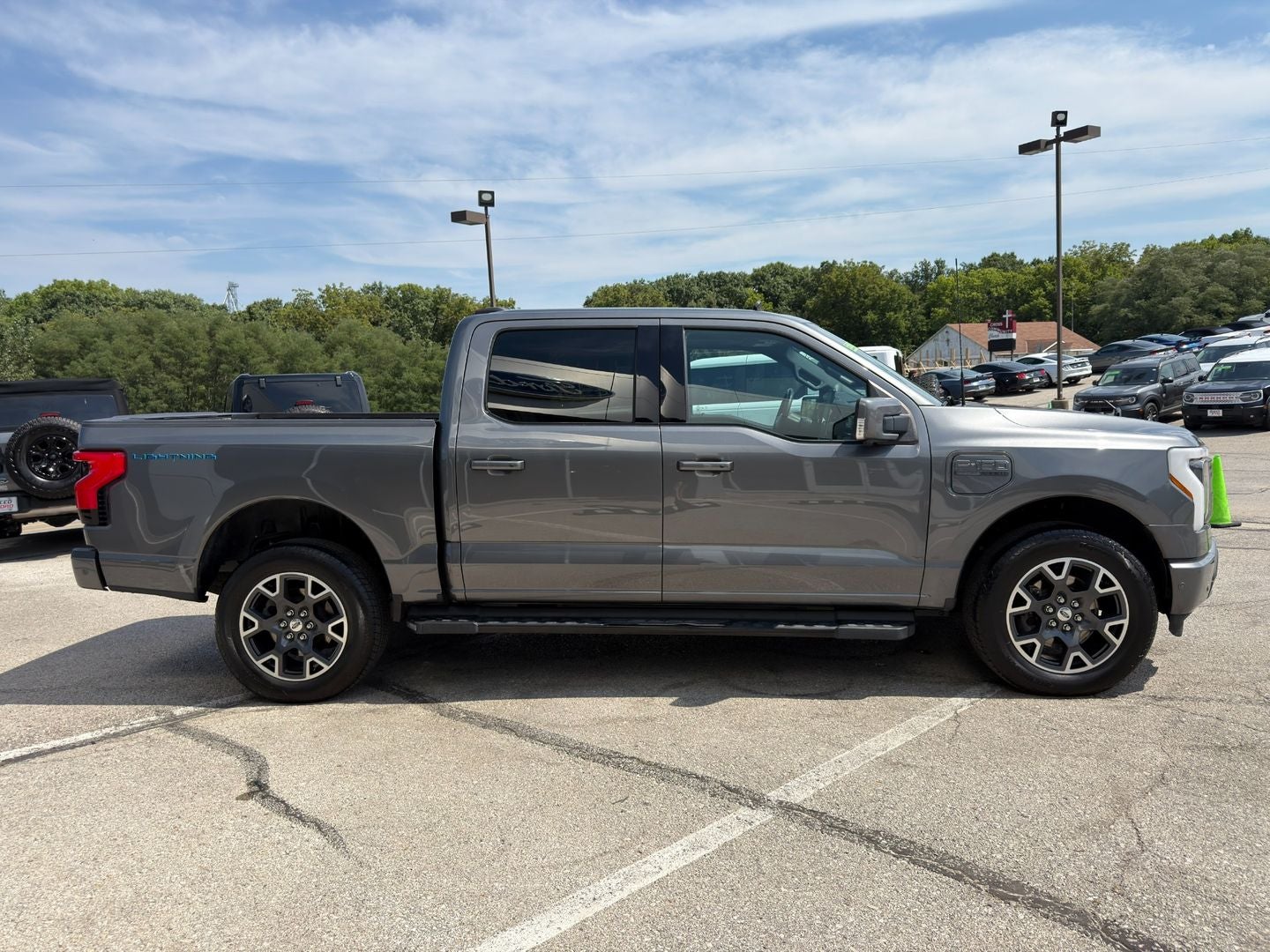 2023 Ford F-150 Lightning LARIAT