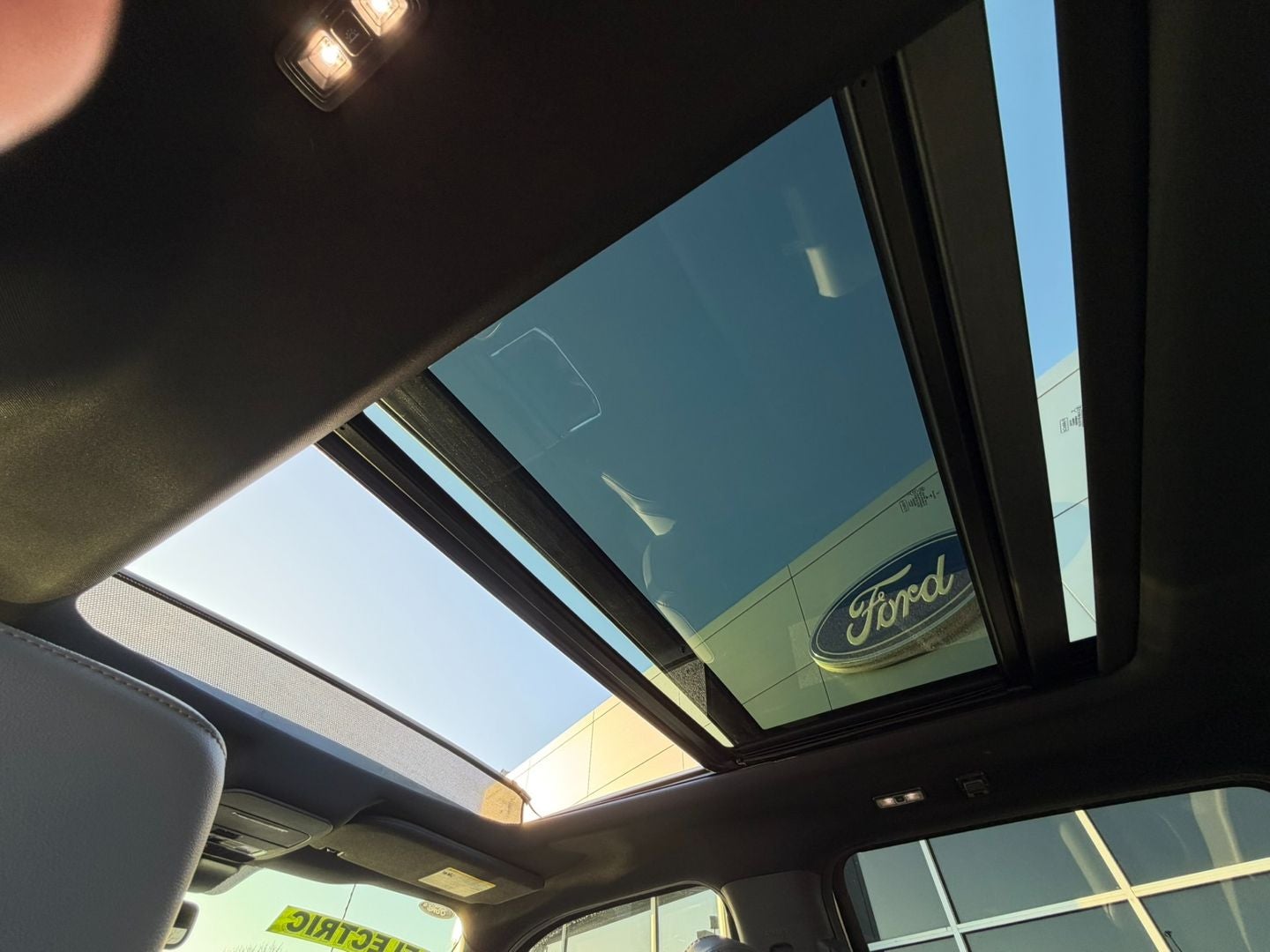 2023 Ford F-150 Lightning LARIAT