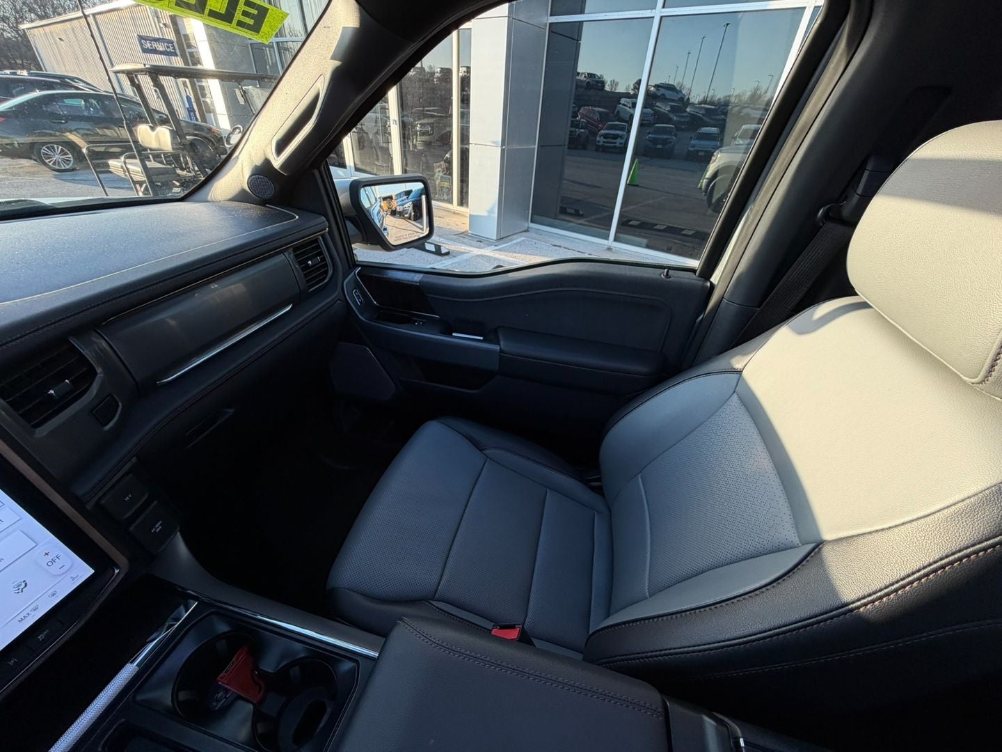 2023 Ford F-150 Lightning LARIAT