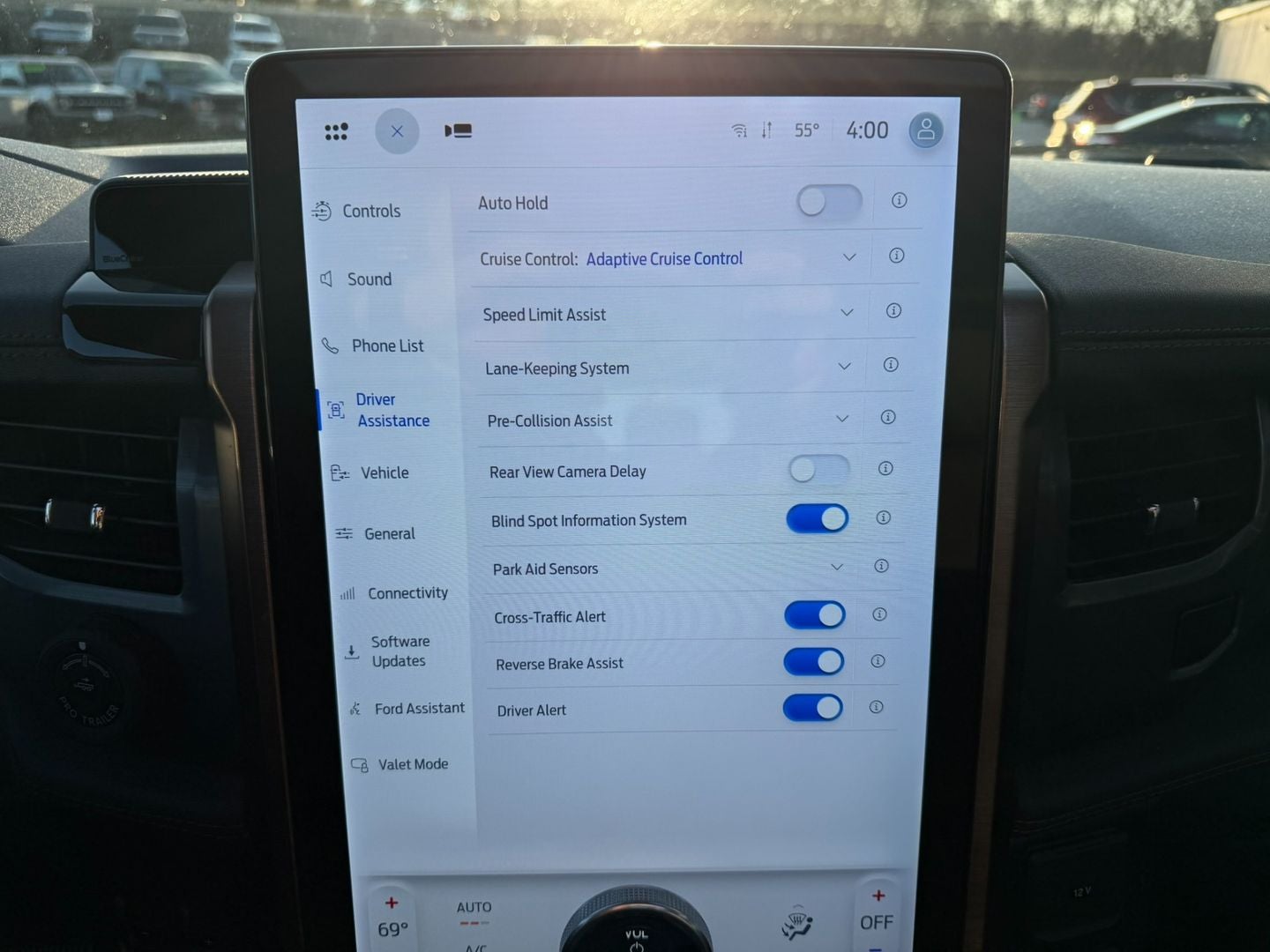 2023 Ford F-150 Lightning LARIAT