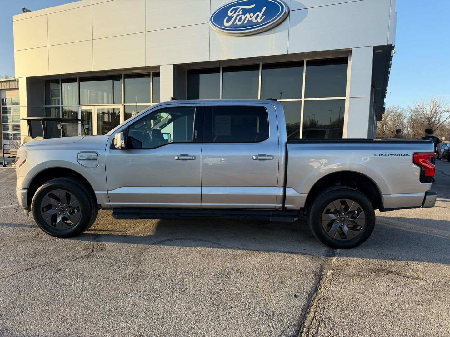 2023 Ford F-150 Lightning LARIAT
