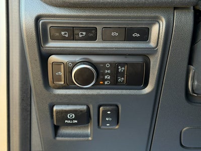 2023 Ford F-150 Lightning LARIAT