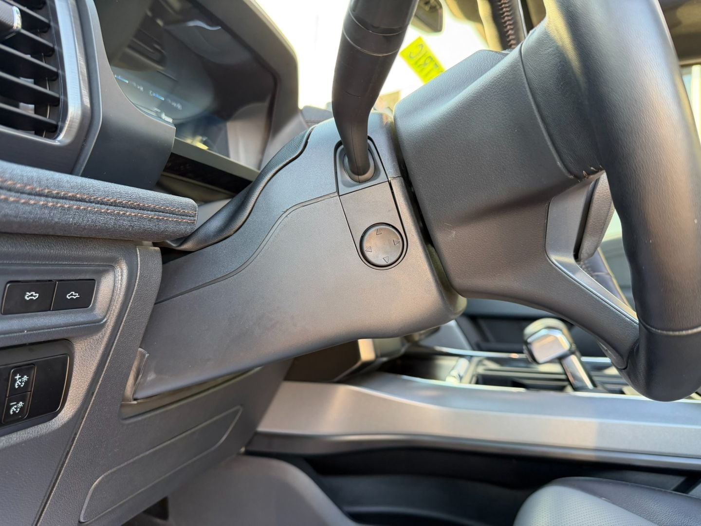 2023 Ford F-150 Lightning LARIAT