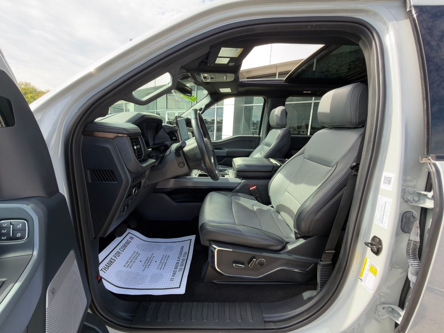 2023 Ford F-150 Lightning LARIAT