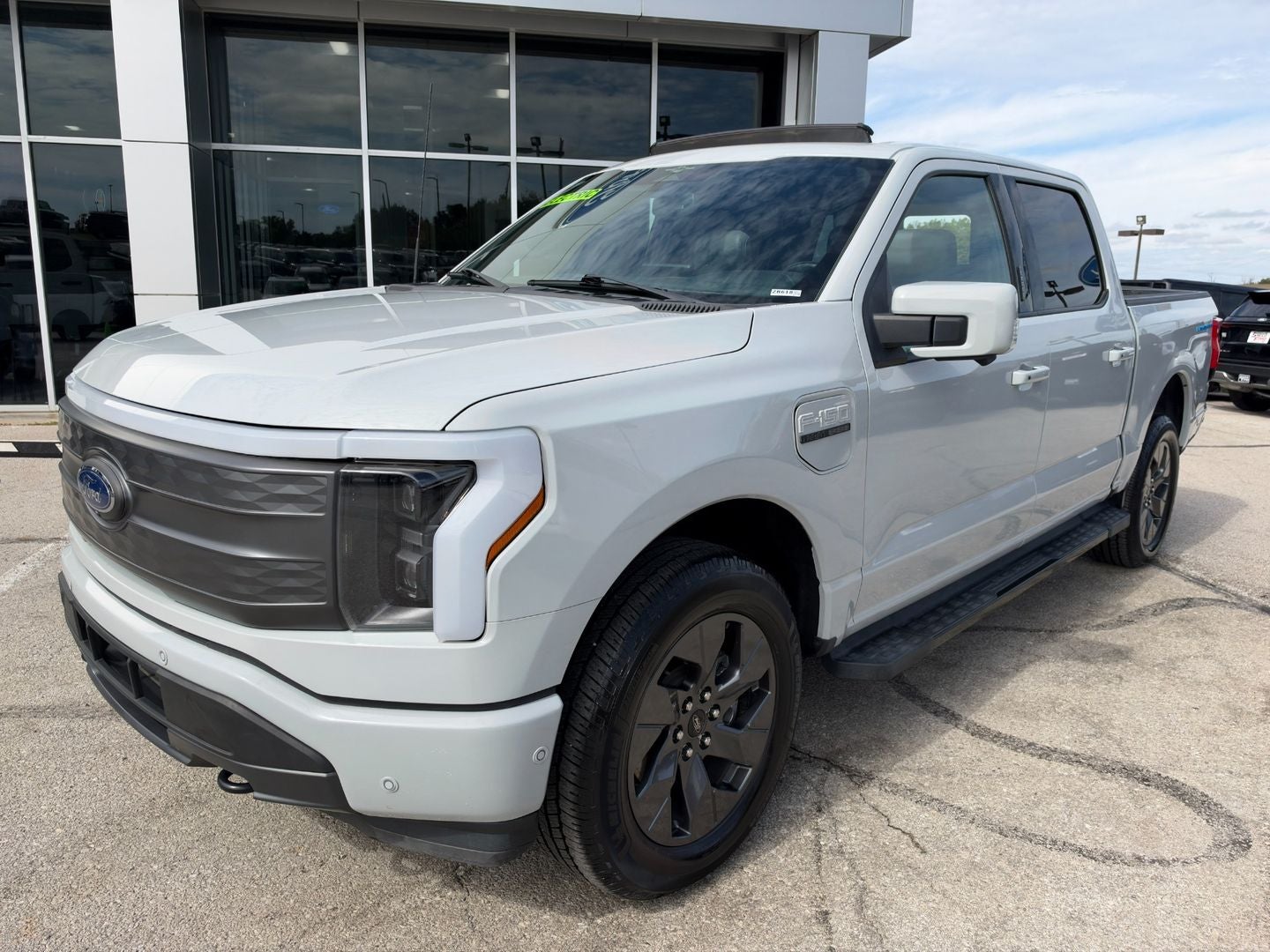 2023 Ford F-150 Lightning LARIAT