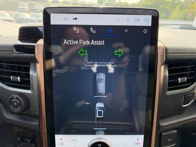 2023 Ford F-150 Lightning LARIAT