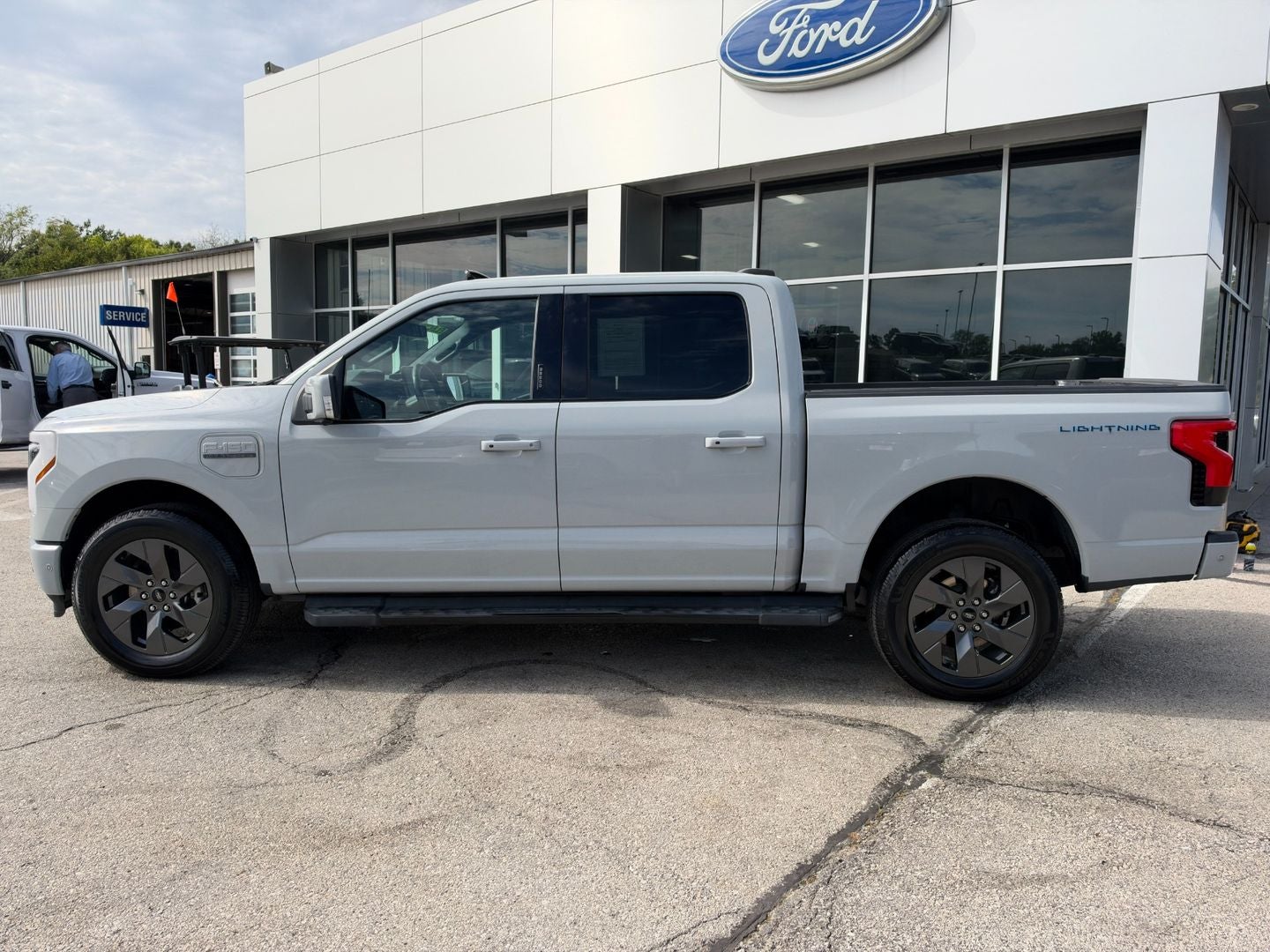2023 Ford F-150 Lightning LARIAT