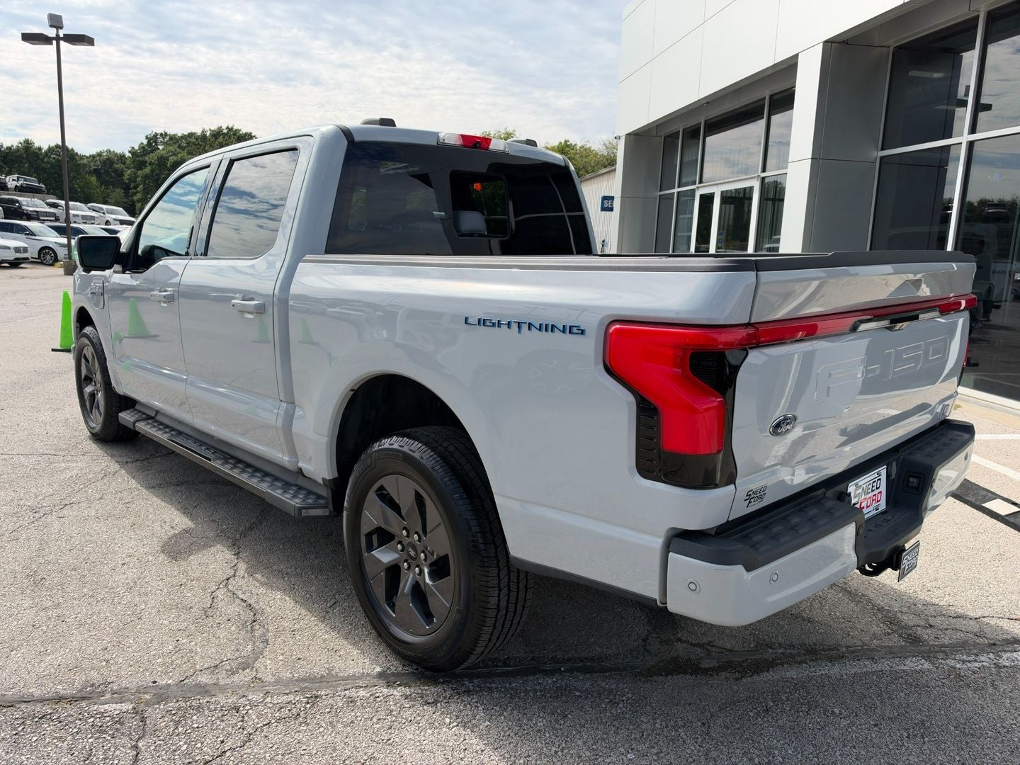 2023 Ford F-150 Lightning LARIAT