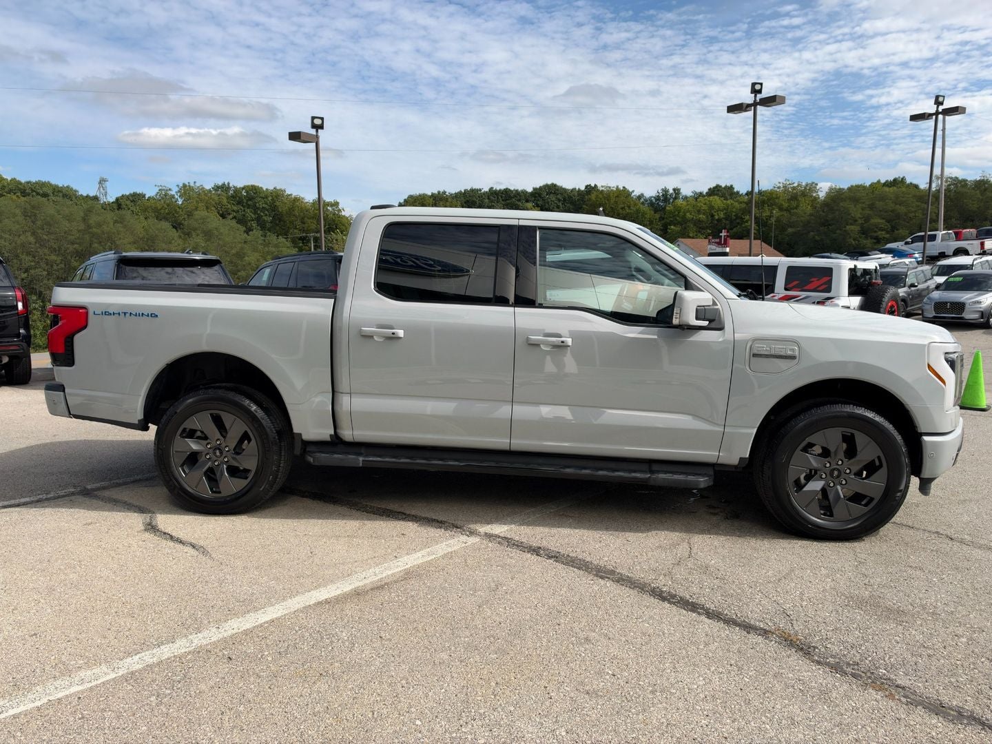 2023 Ford F-150 Lightning LARIAT