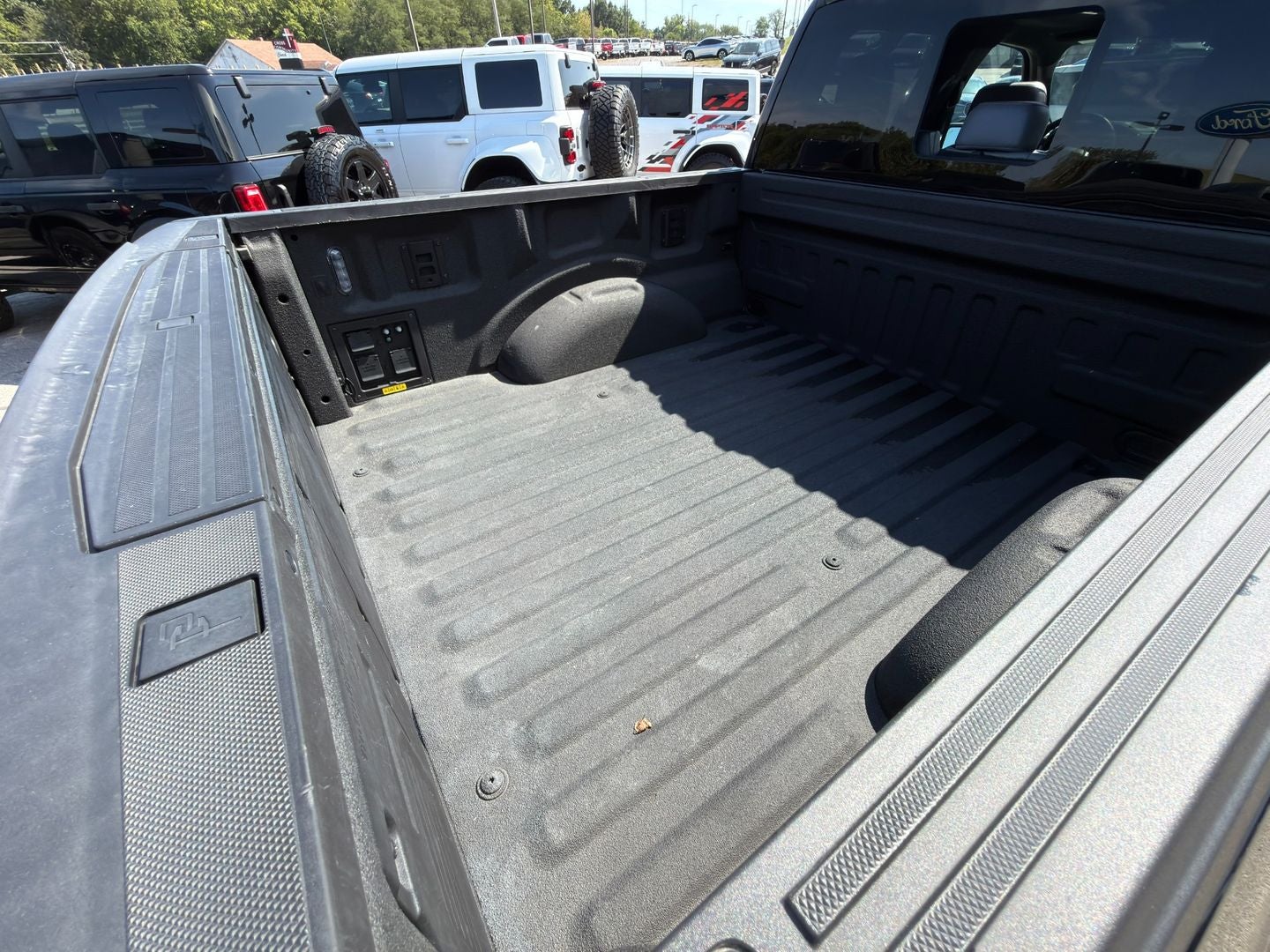 2023 Ford F-150 Lightning LARIAT