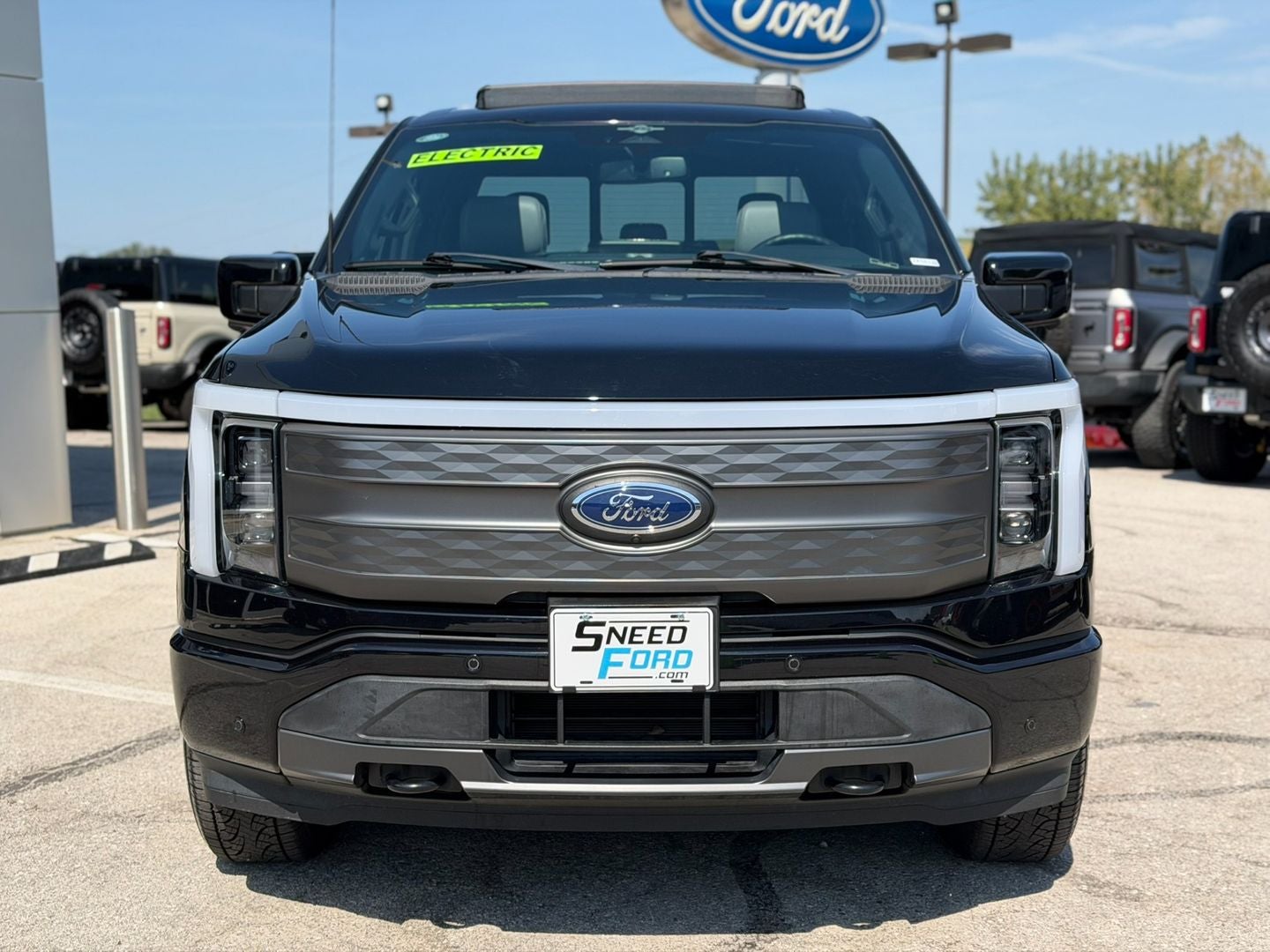 2023 Ford F-150 Lightning LARIAT