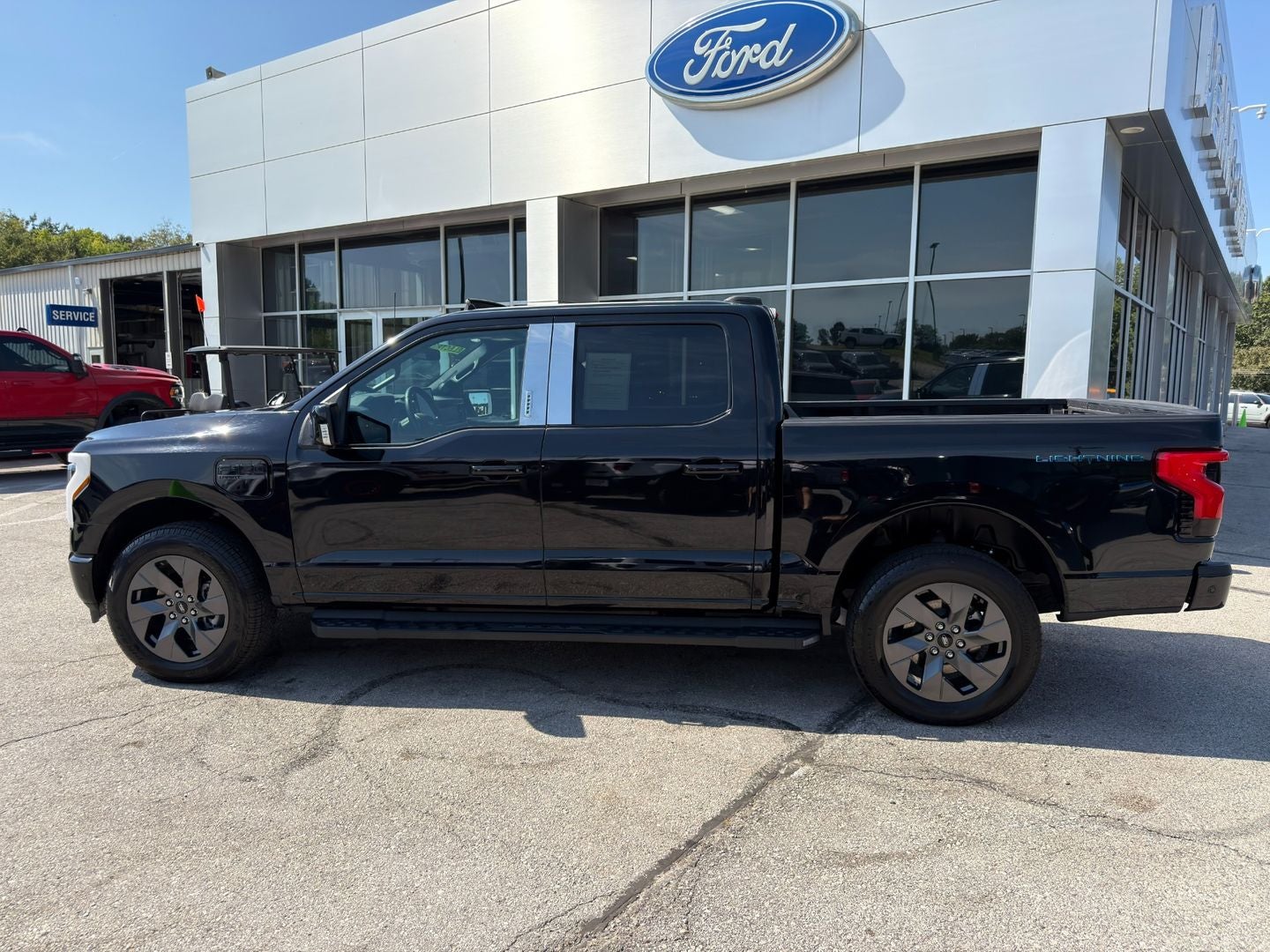 2023 Ford F-150 Lightning LARIAT