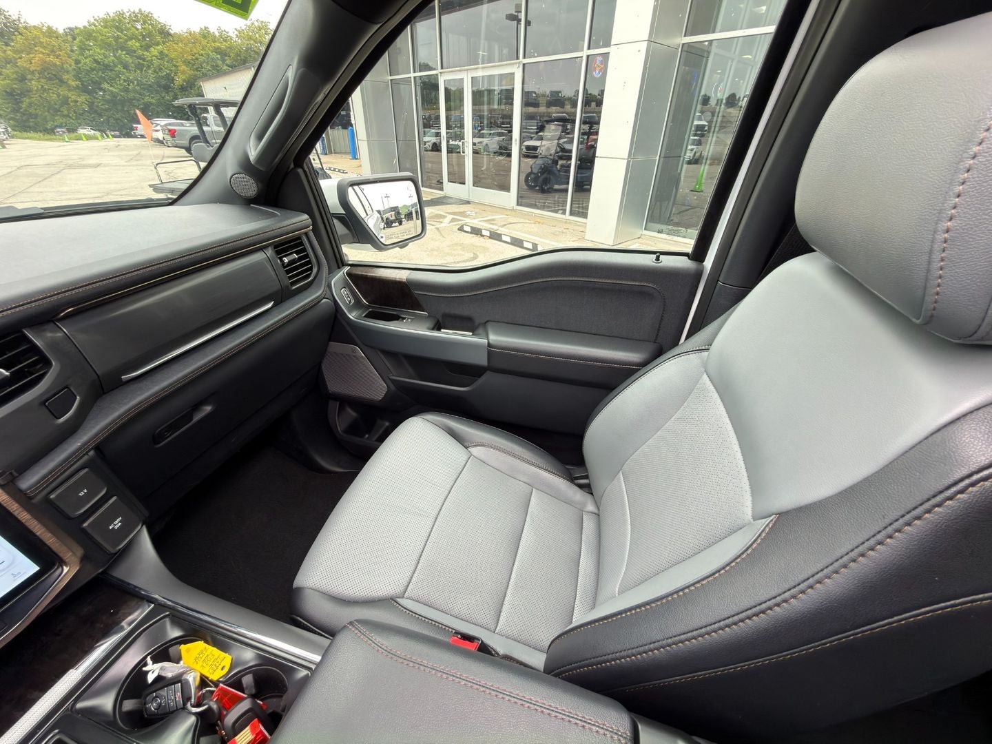 2023 Ford F-150 Lightning LARIAT