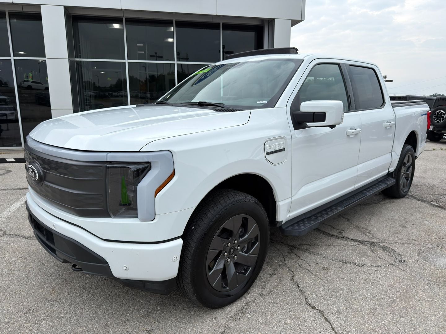 2023 Ford F-150 Lightning LARIAT