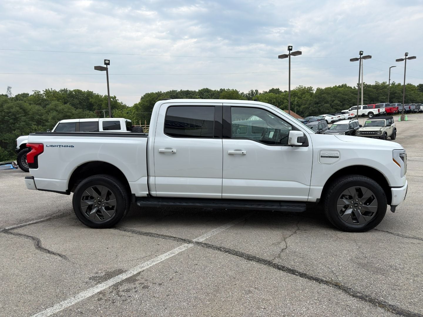 2023 Ford F-150 Lightning LARIAT