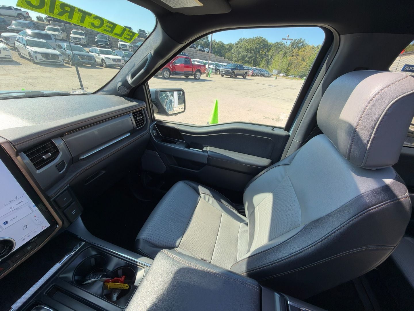 2023 Ford F-150 Lightning LARIAT