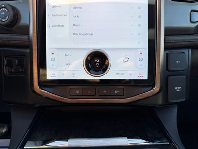 2023 Ford F-150 Lightning LARIAT