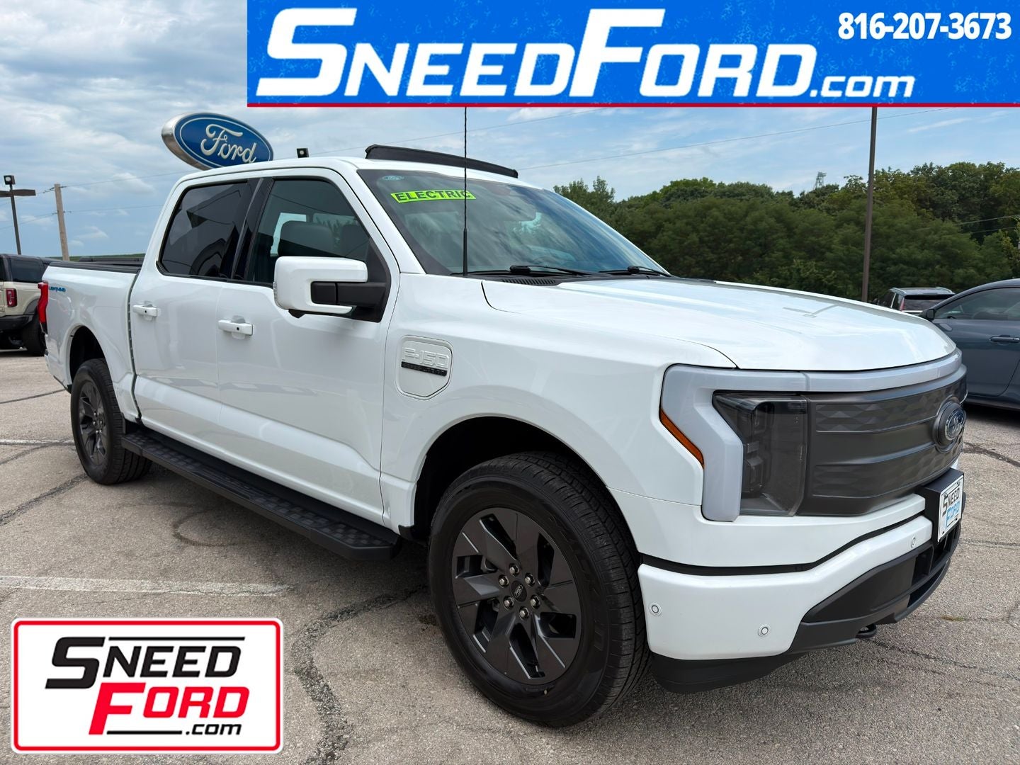 2023 Ford F-150 Lightning LARIAT
