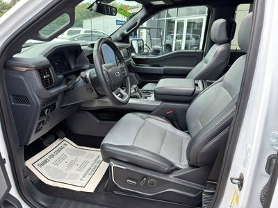 2023 Ford F-150 Lightning LARIAT