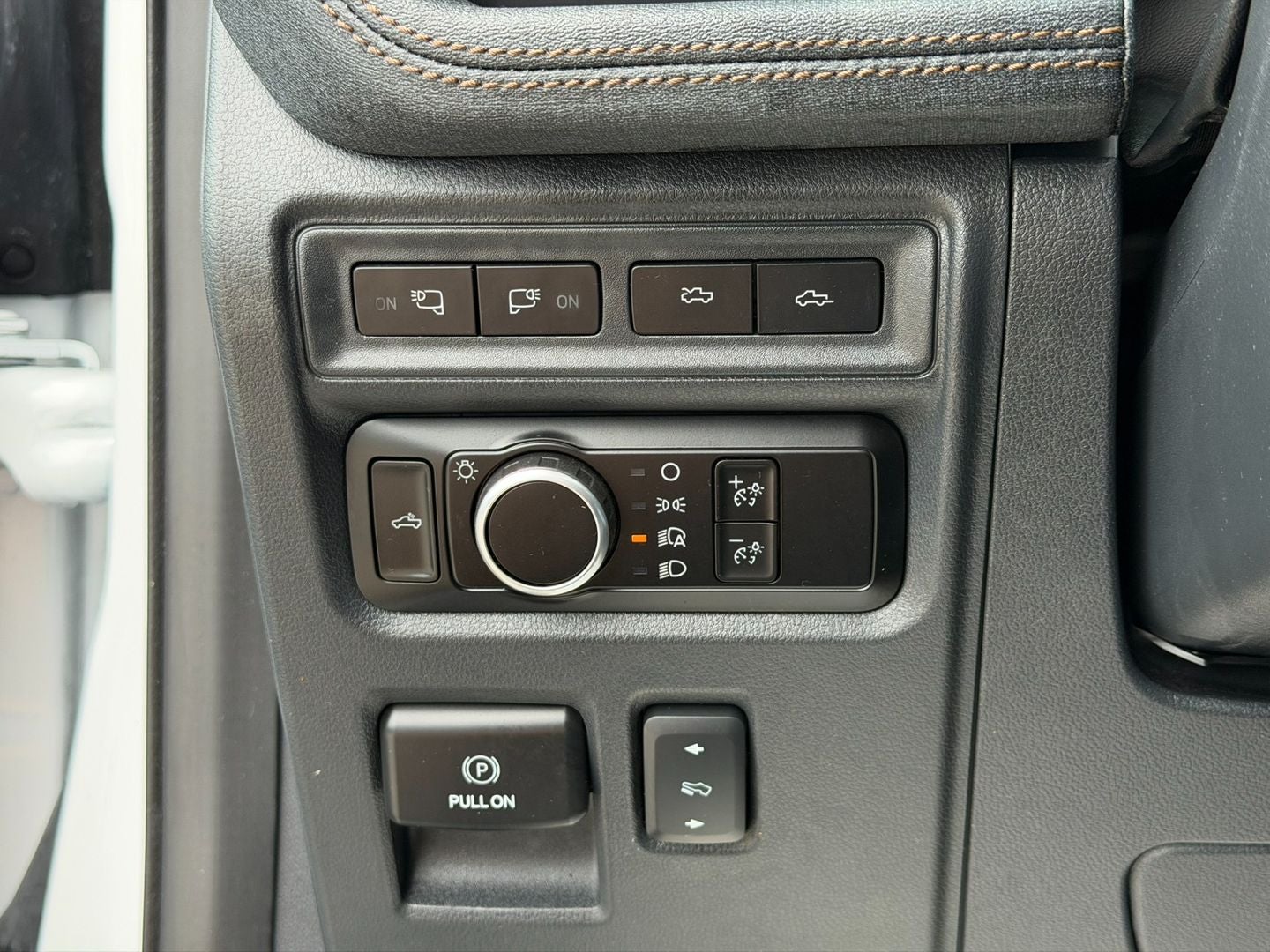 2023 Ford F-150 Lightning LARIAT
