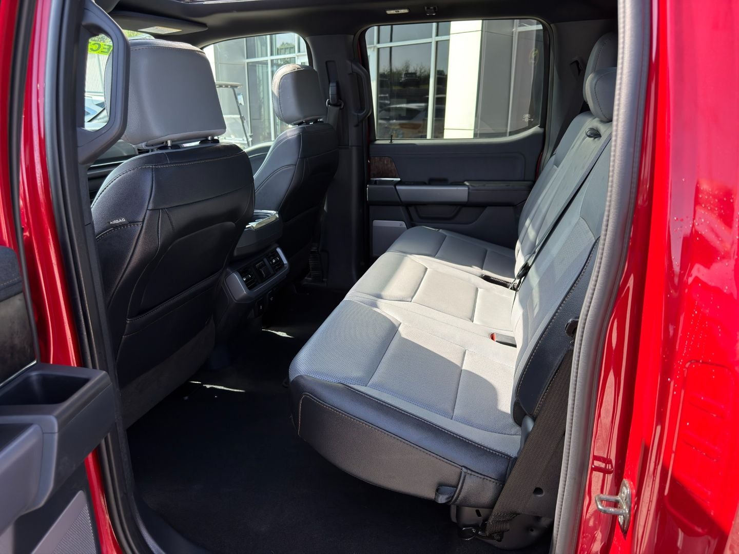 2023 Ford F-150 Lightning LARIAT