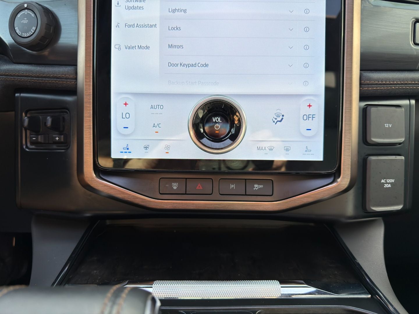 2023 Ford F-150 Lightning LARIAT