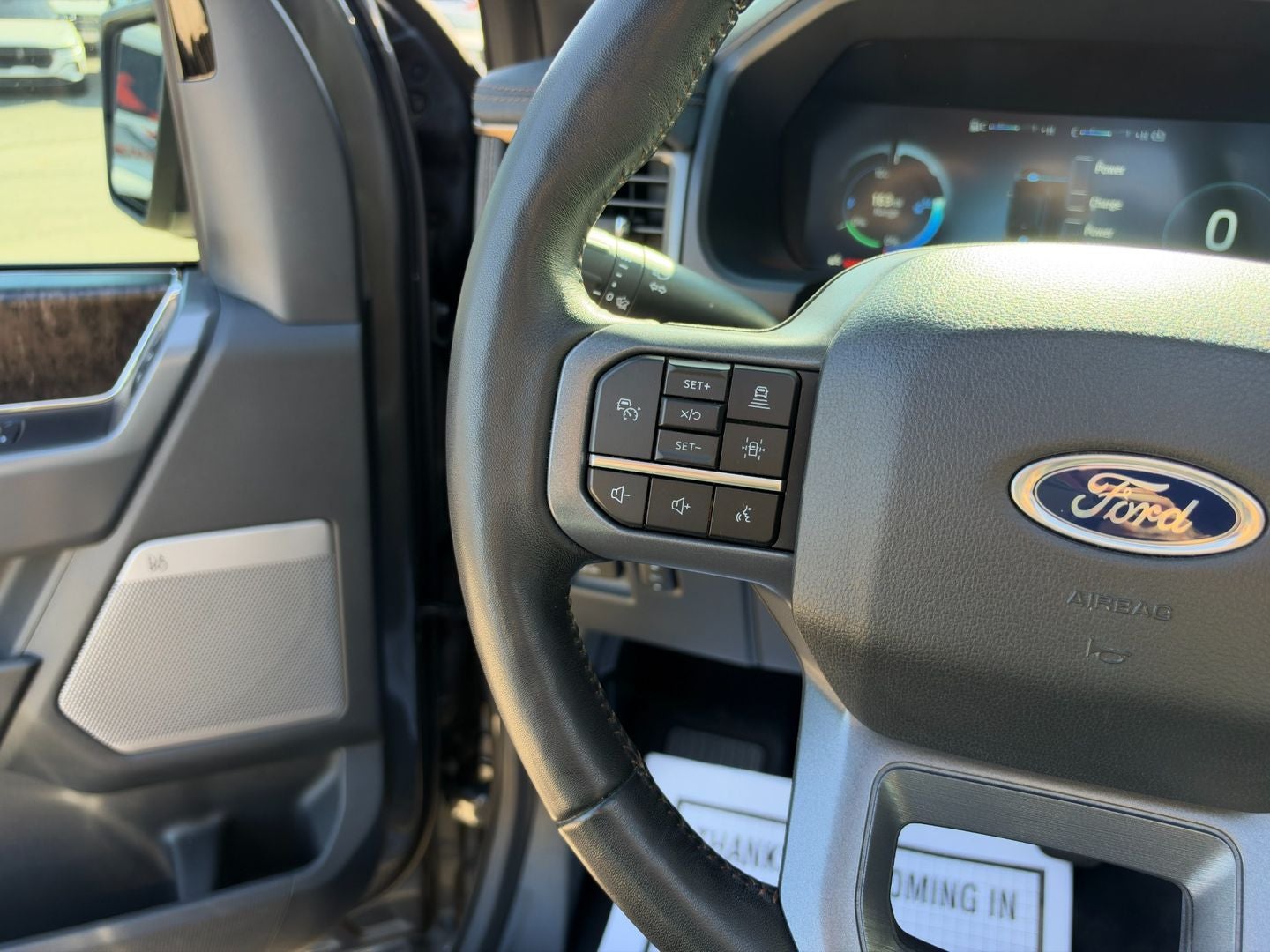 2023 Ford F-150 Lightning LARIAT