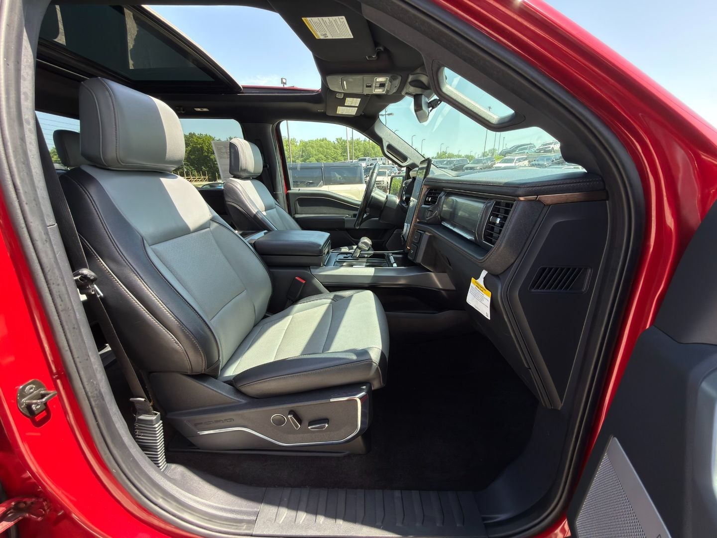 2022 Ford F-150 Lightning LARIAT