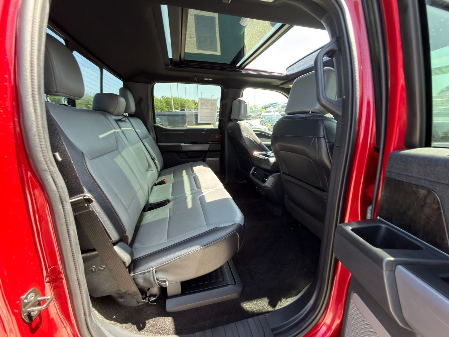2022 Ford F-150 Lightning LARIAT