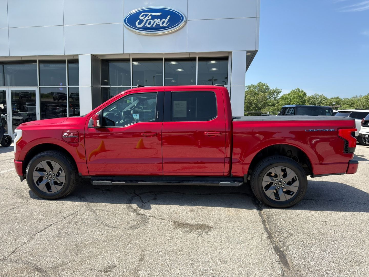 2022 Ford F-150 Lightning LARIAT
