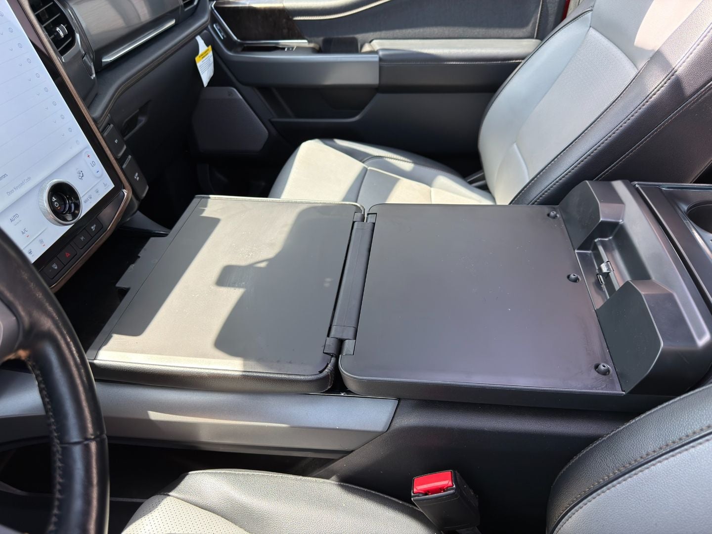 2022 Ford F-150 Lightning LARIAT