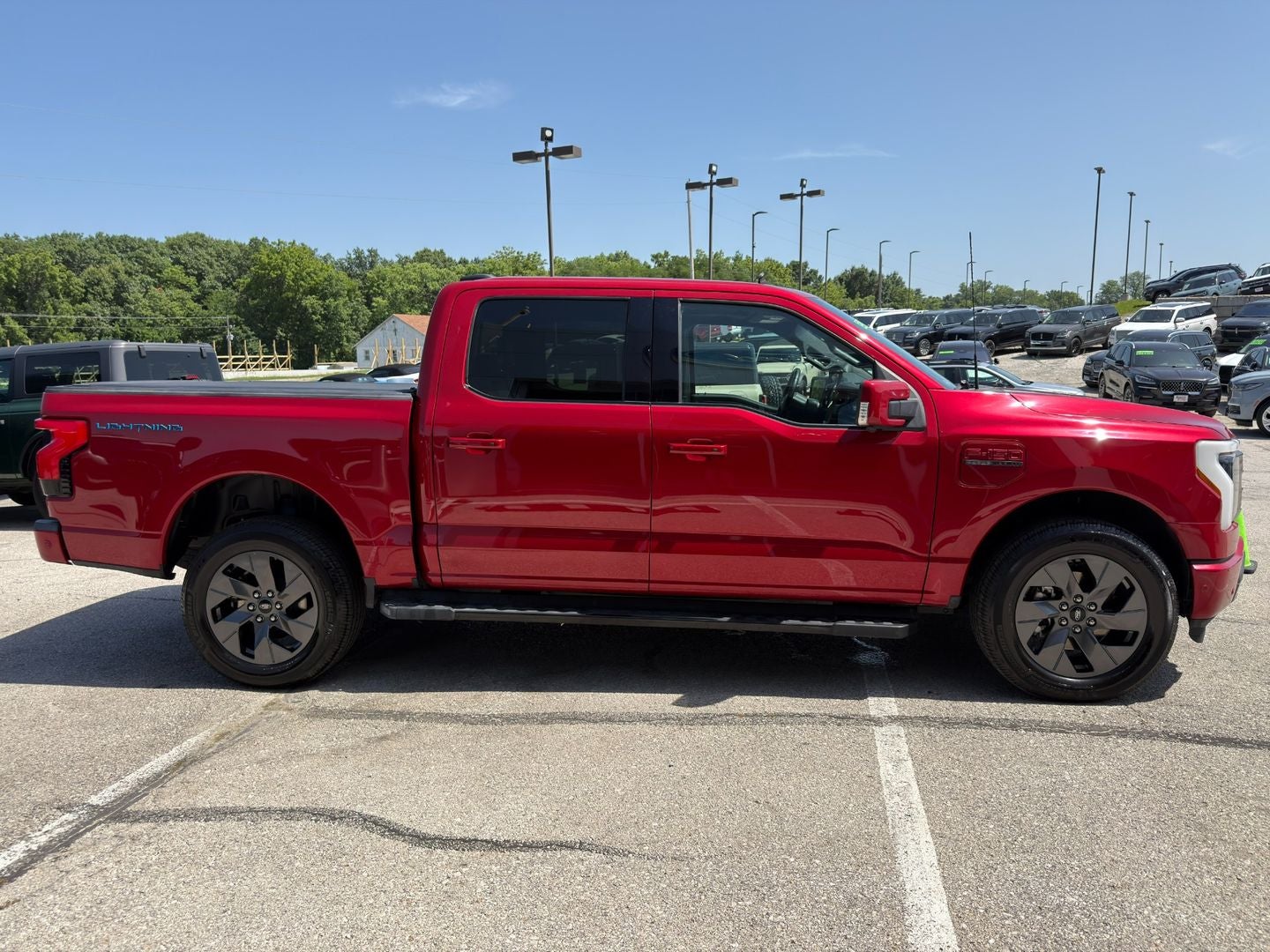 2022 Ford F-150 Lightning LARIAT
