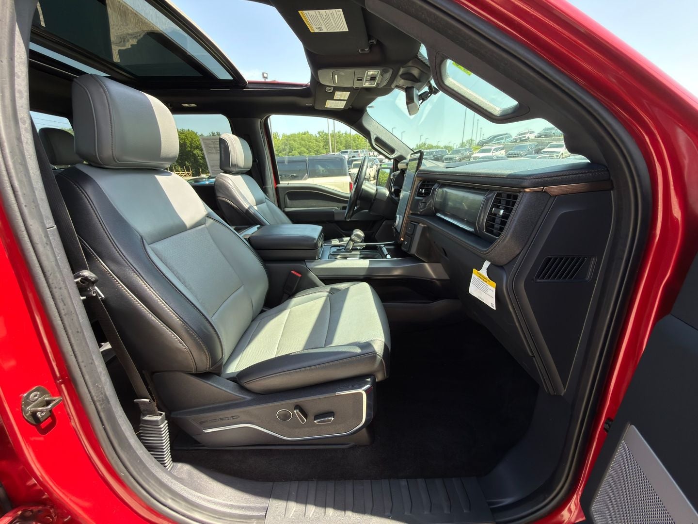 2022 Ford F-150 Lightning LARIAT