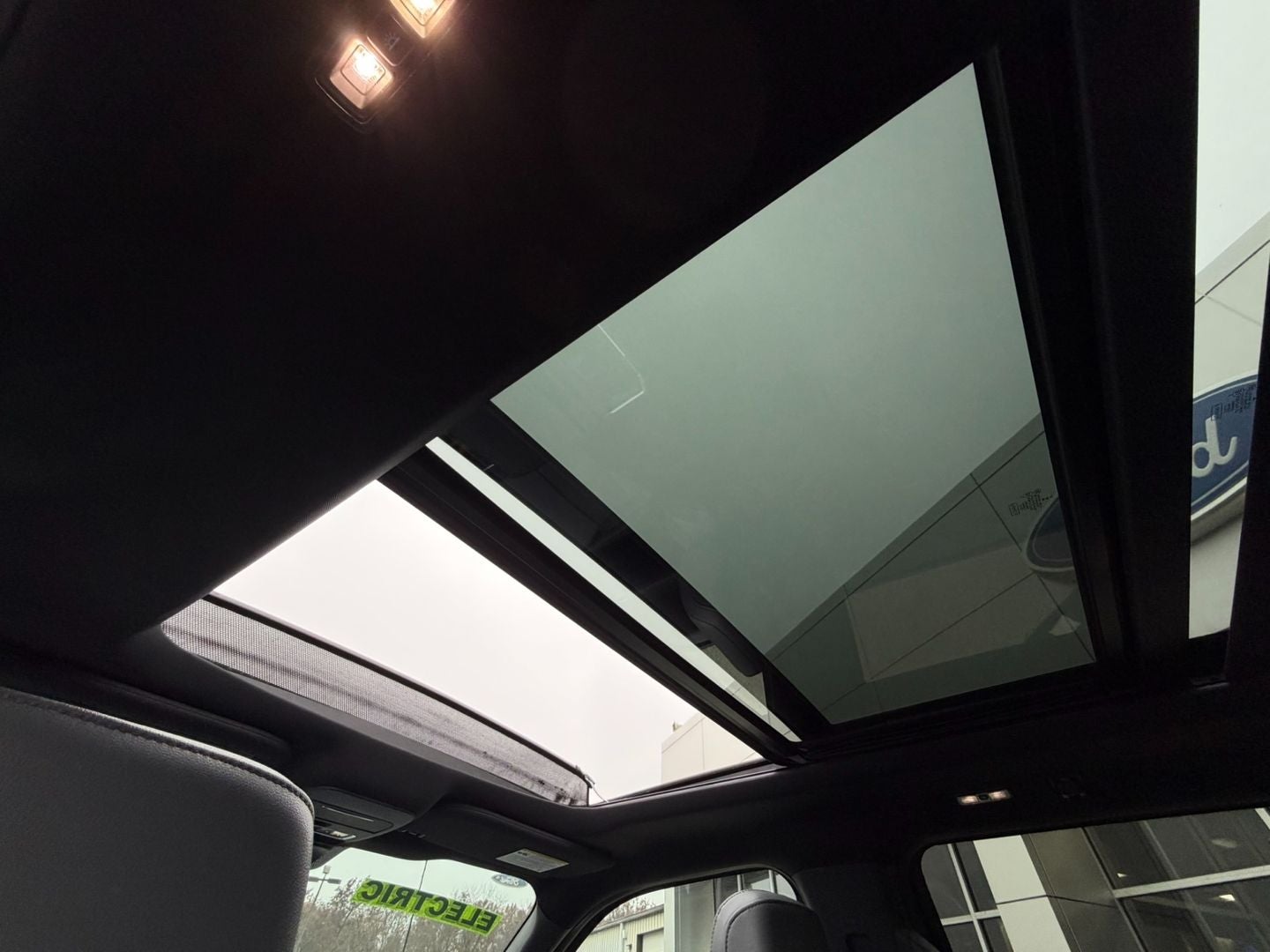 2023 Ford F-150 Lightning LARIAT