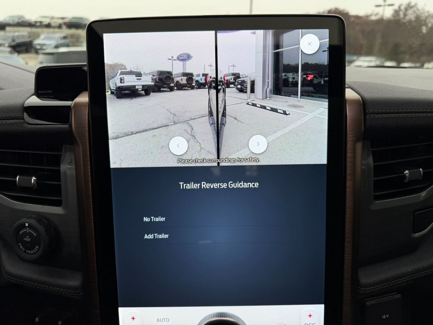 2023 Ford F-150 Lightning LARIAT