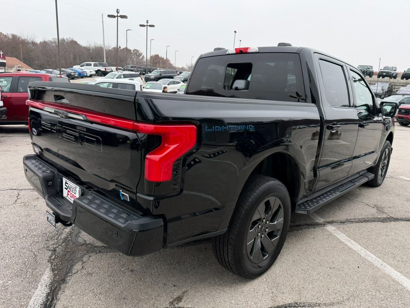 2023 Ford F-150 Lightning LARIAT