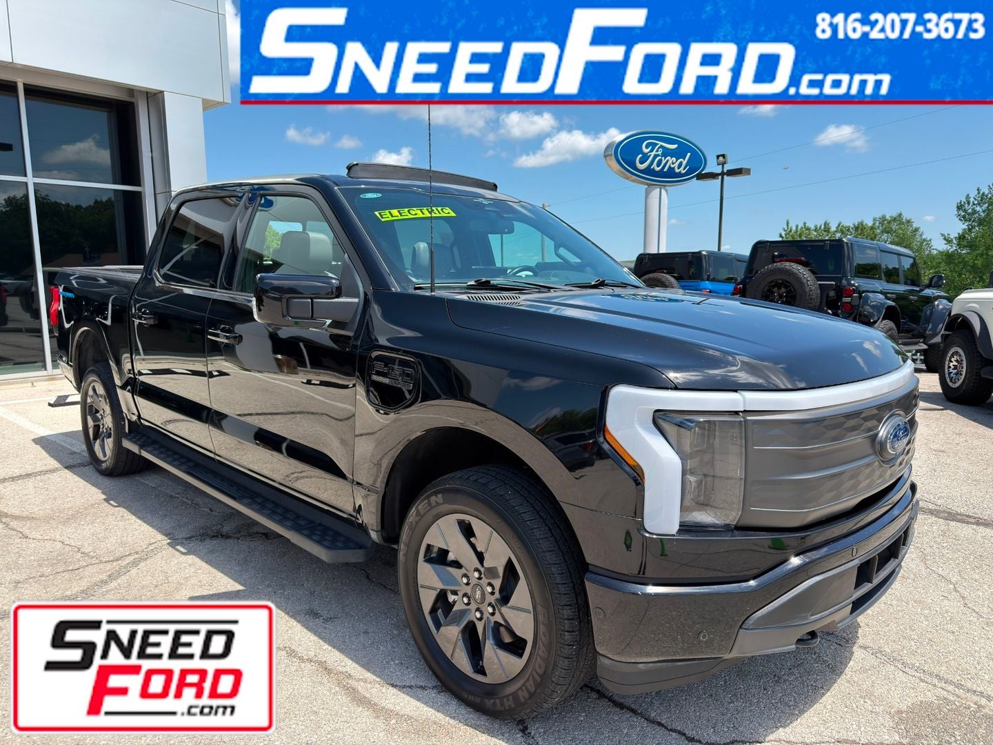 2023 Ford F-150 Lightning LARIAT