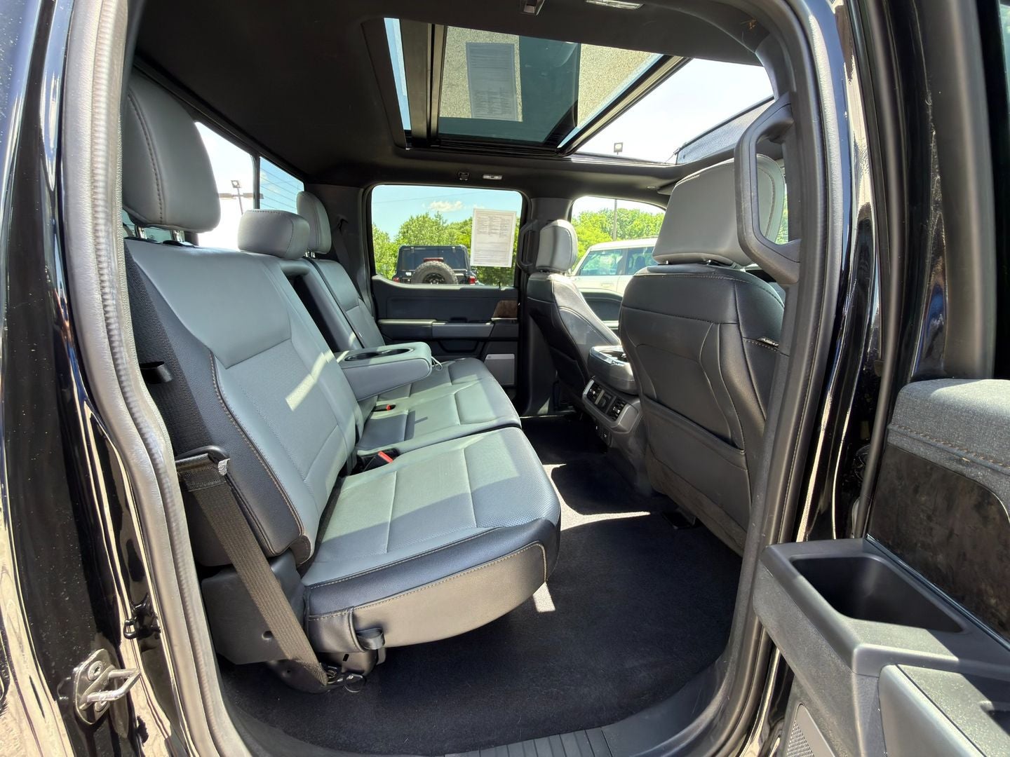 2023 Ford F-150 Lightning LARIAT