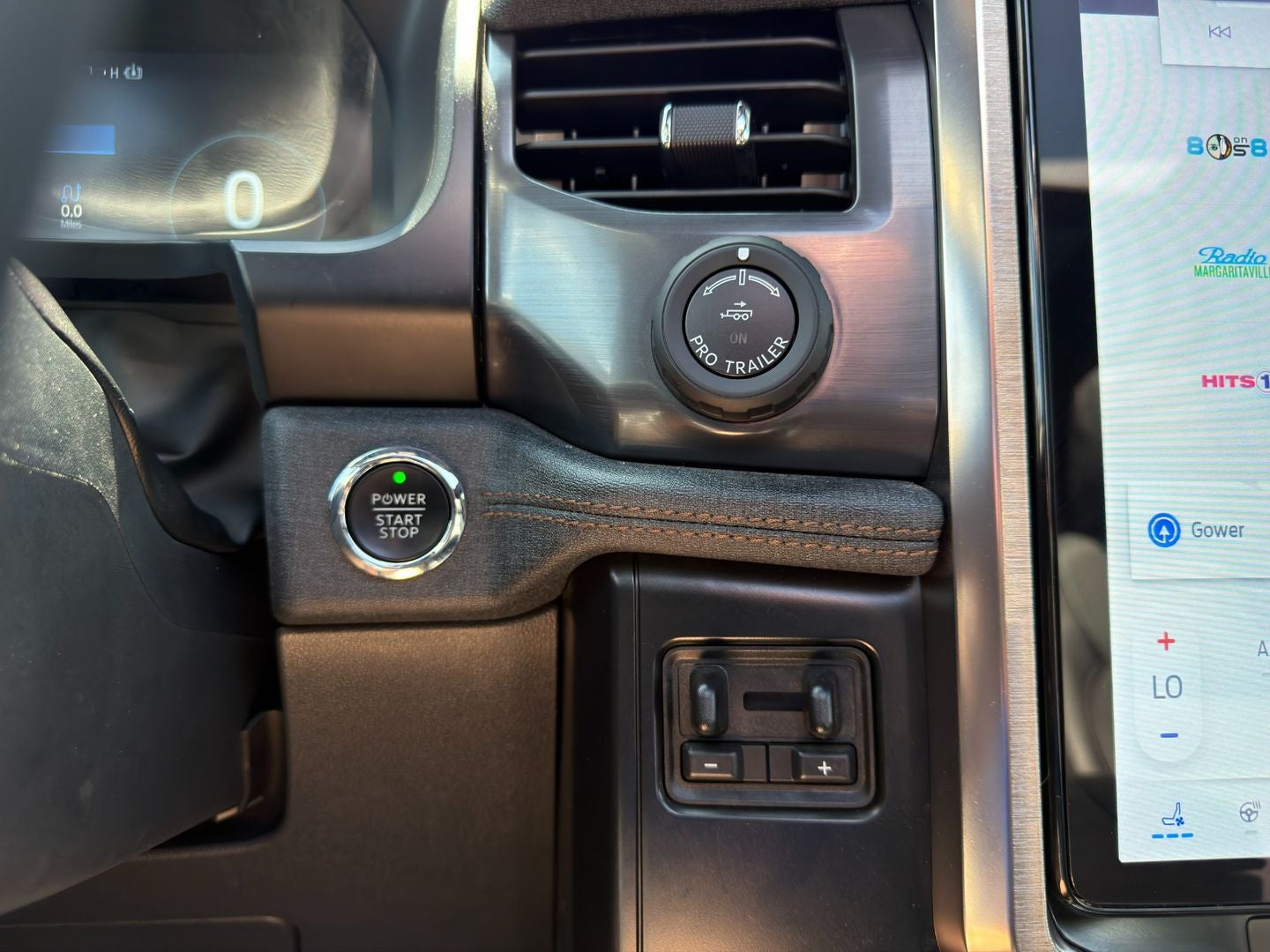 2023 Ford F-150 Lightning LARIAT