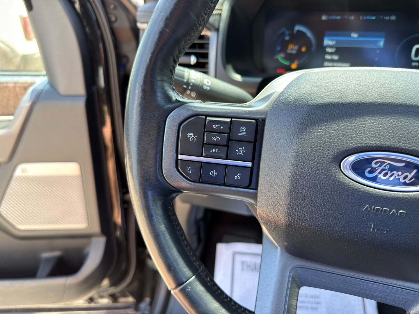 2023 Ford F-150 Lightning LARIAT