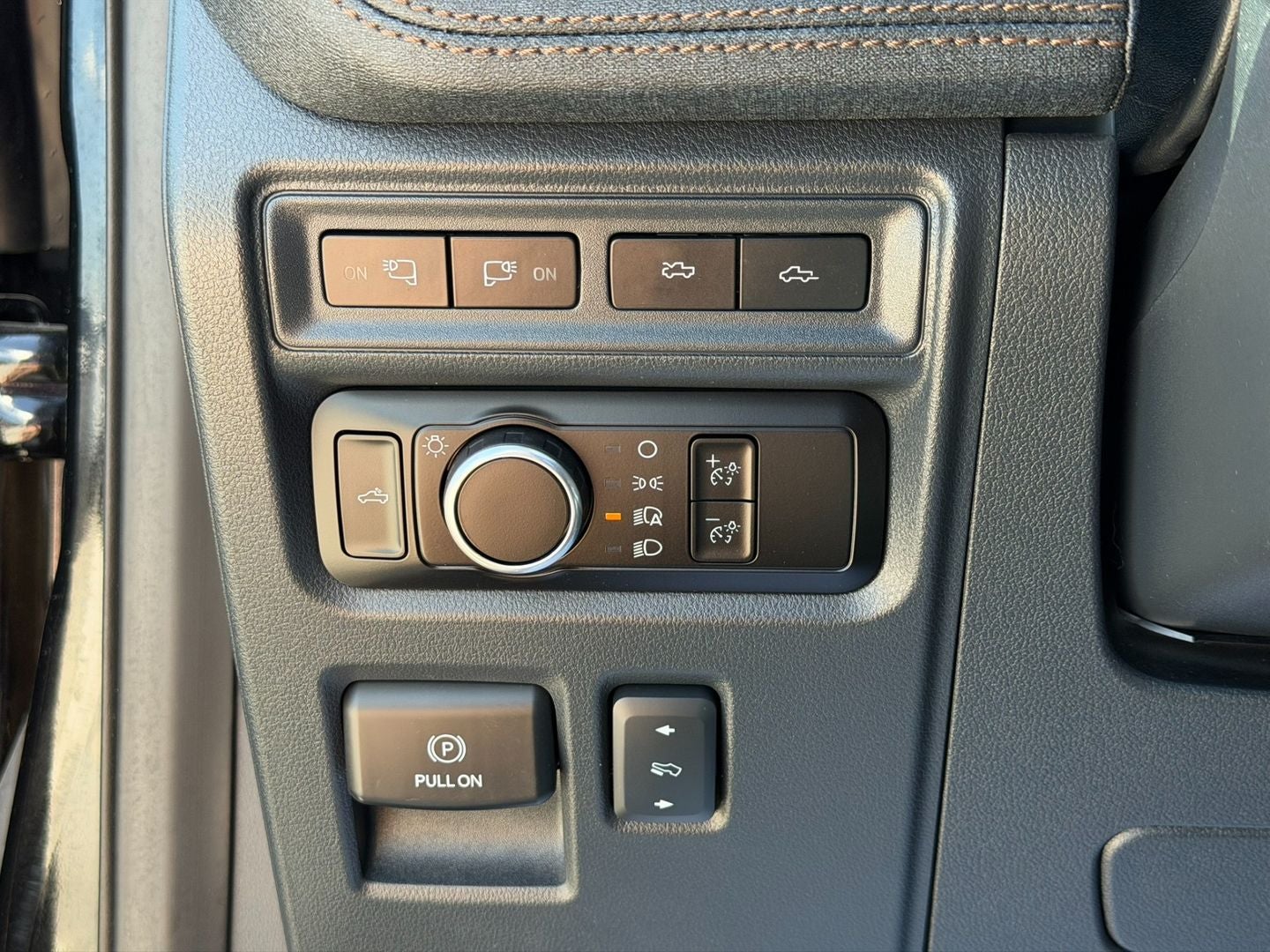 2023 Ford F-150 Lightning LARIAT
