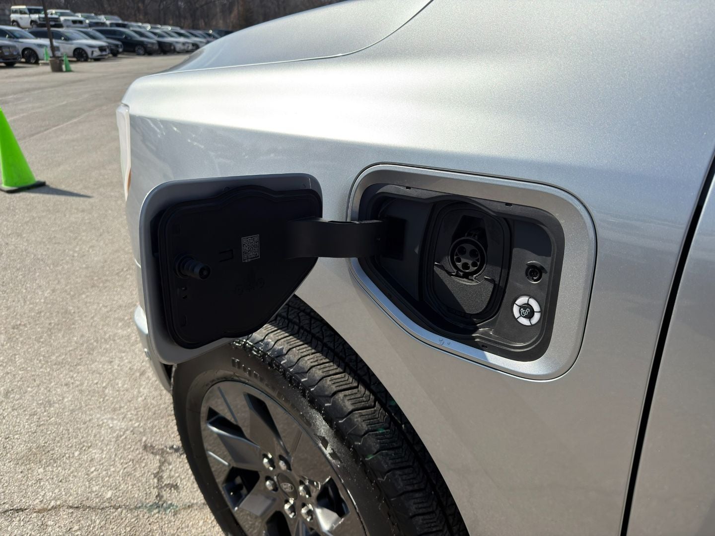 2023 Ford F-150 Lightning LARIAT