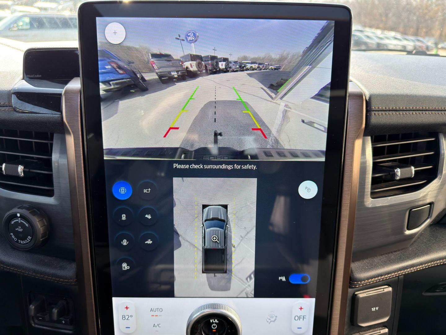 2023 Ford F-150 Lightning LARIAT