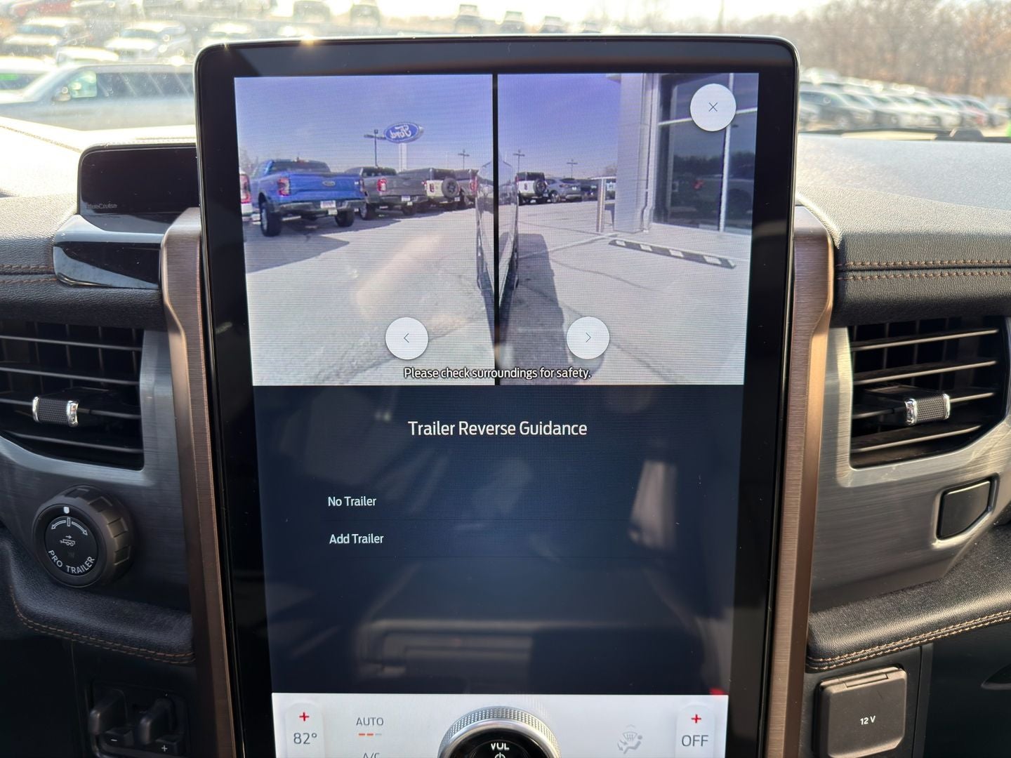 2023 Ford F-150 Lightning LARIAT