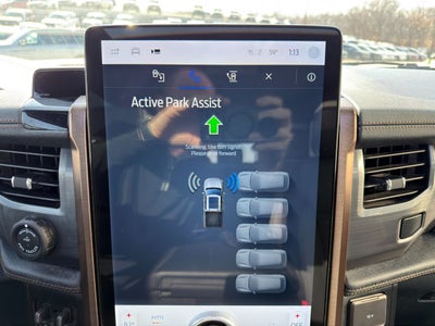 2023 Ford F-150 Lightning LARIAT