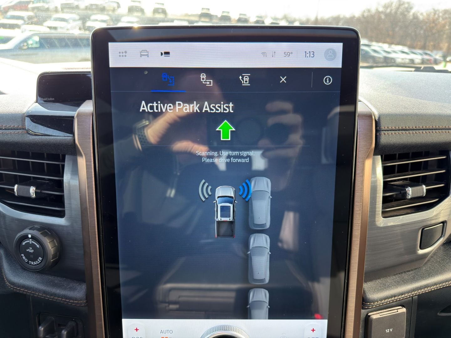 2023 Ford F-150 Lightning LARIAT