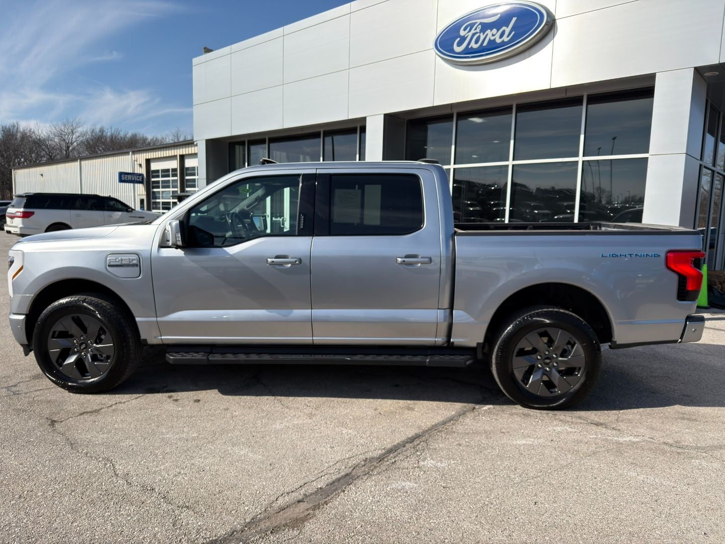 2023 Ford F-150 Lightning LARIAT