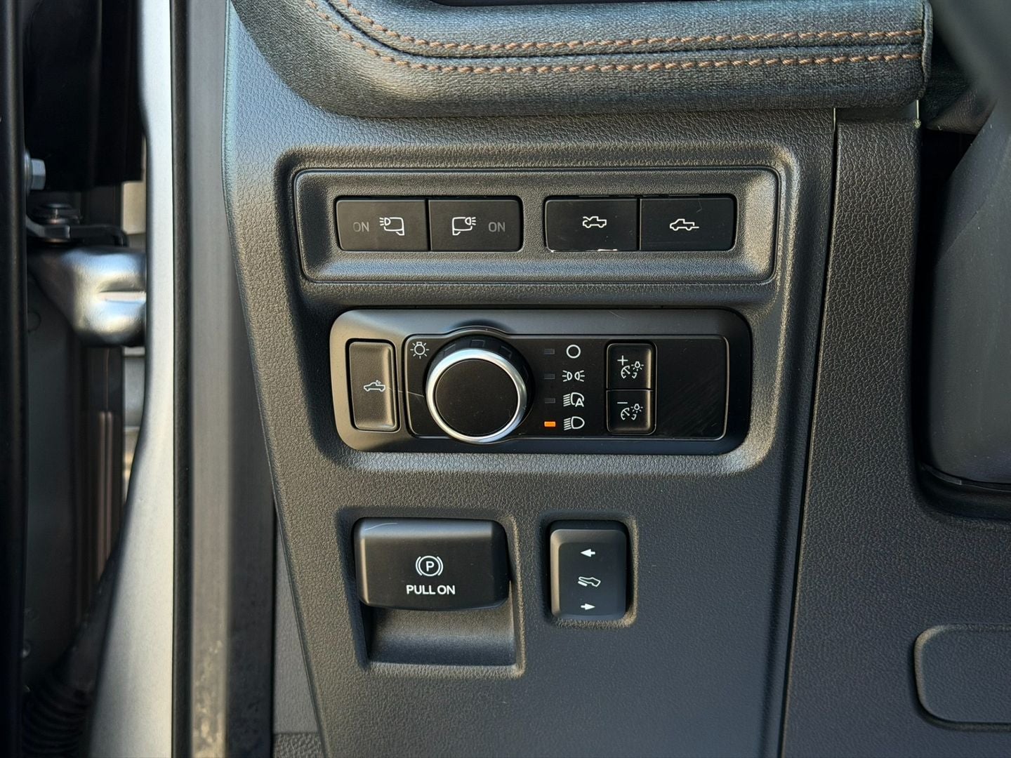 2023 Ford F-150 Lightning LARIAT