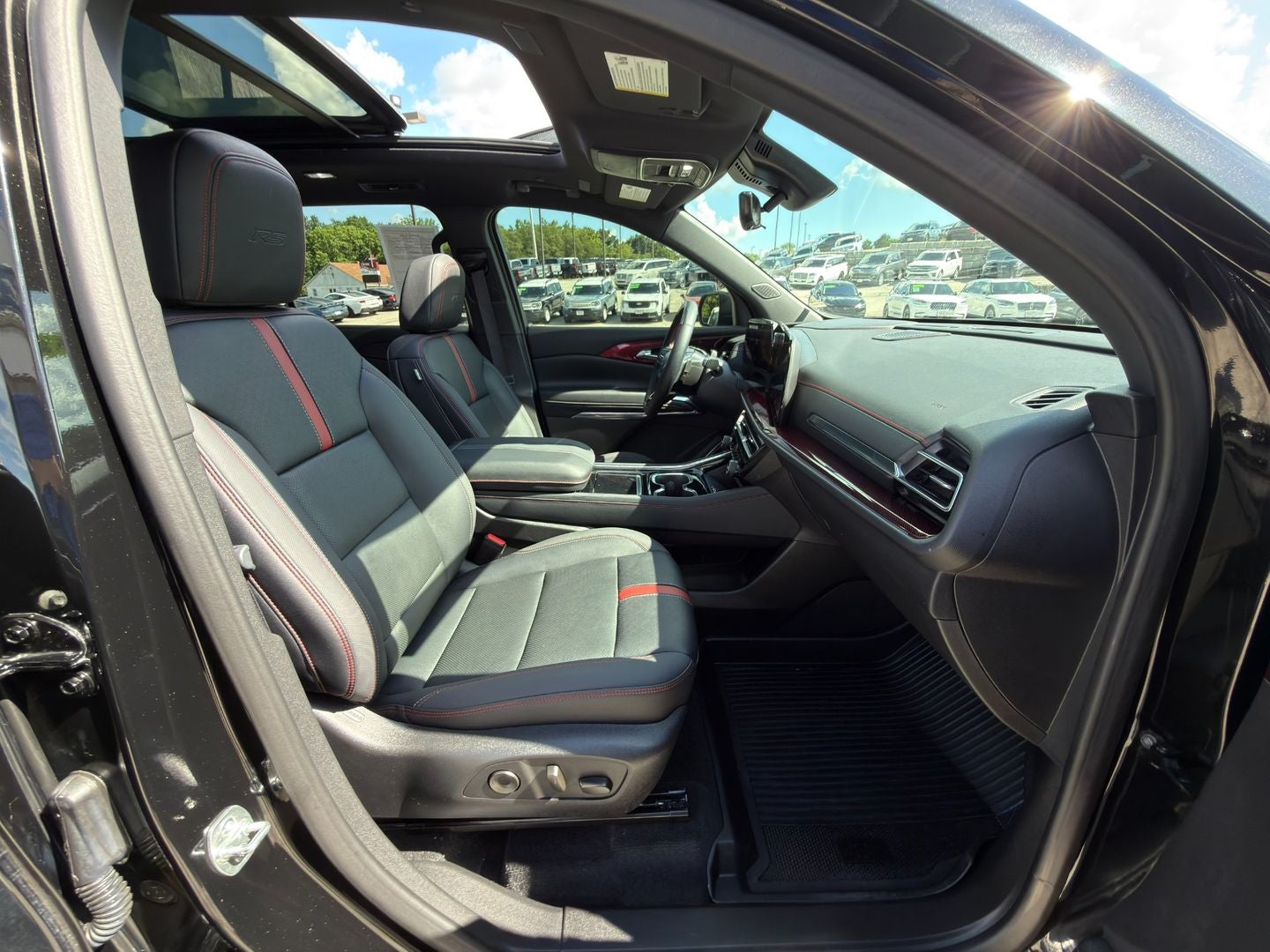 2025 Chevrolet Traverse AWD RS